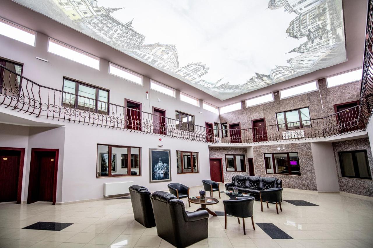 Hotel Novotheos Oradea Eksteriør bilde