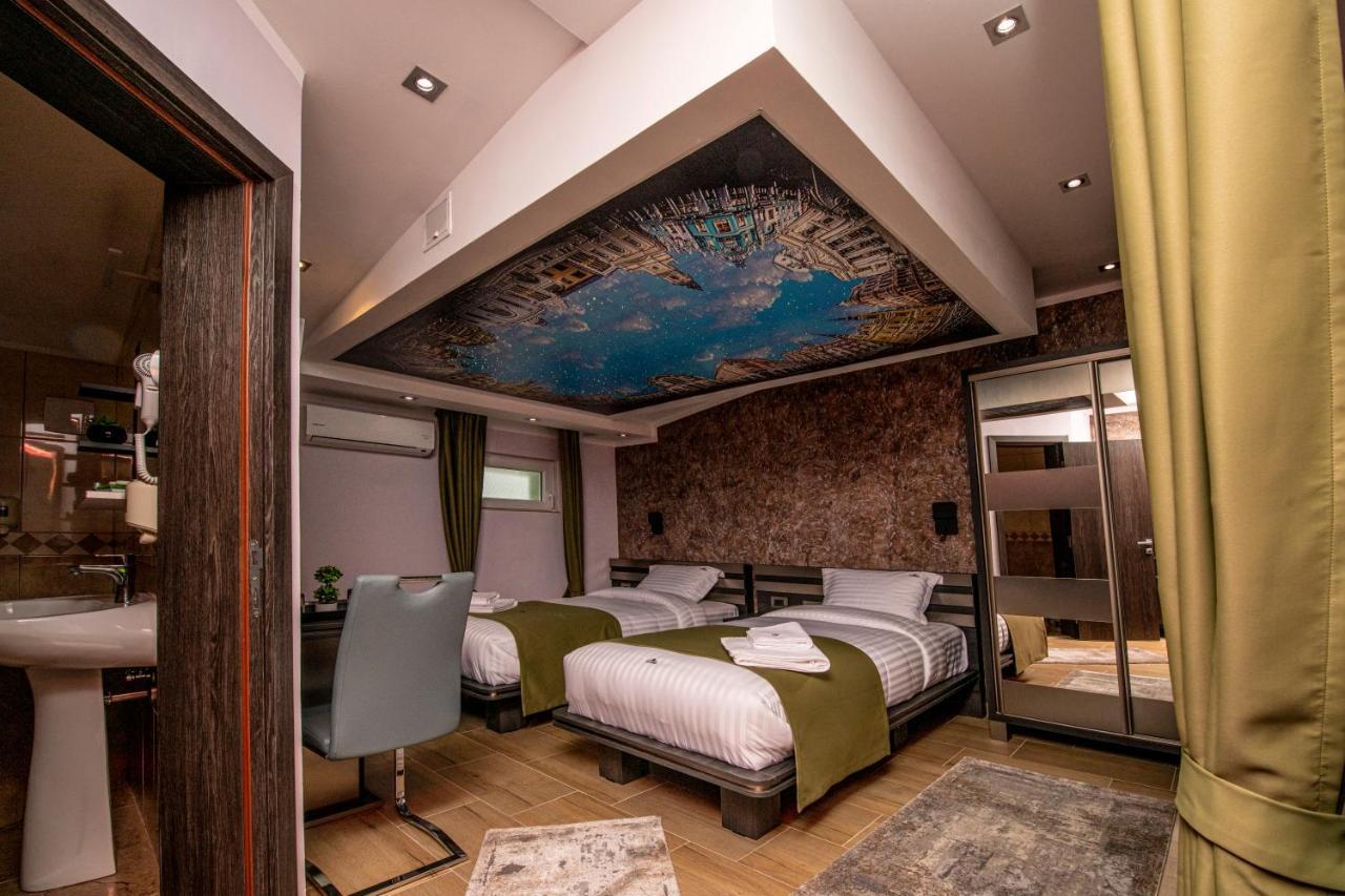 Hotel Novotheos Oradea Eksteriør bilde