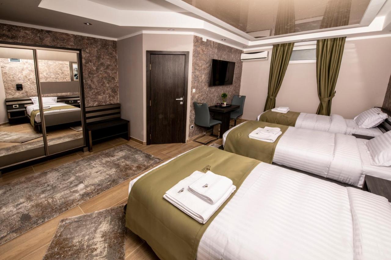 Hotel Novotheos Oradea Eksteriør bilde