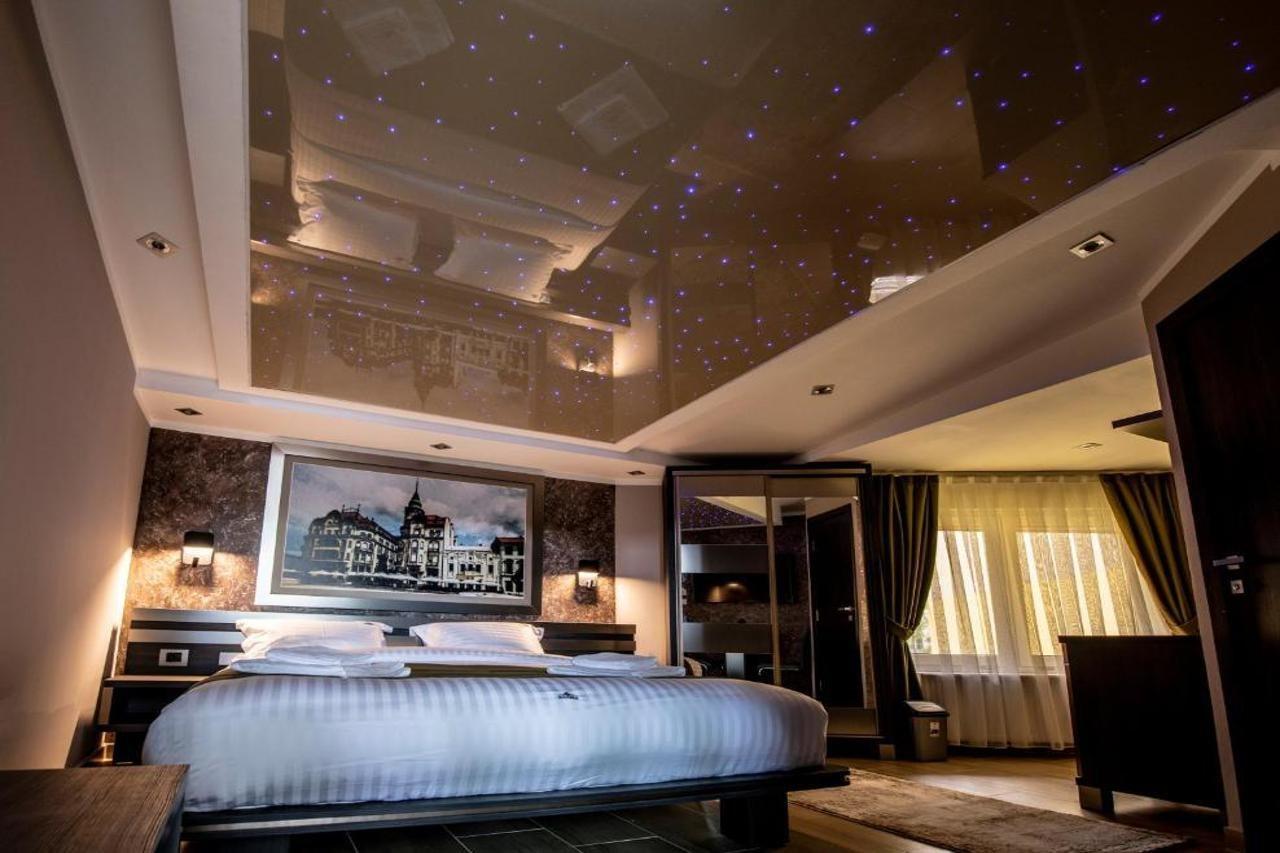 Hotel Novotheos Oradea Eksteriør bilde