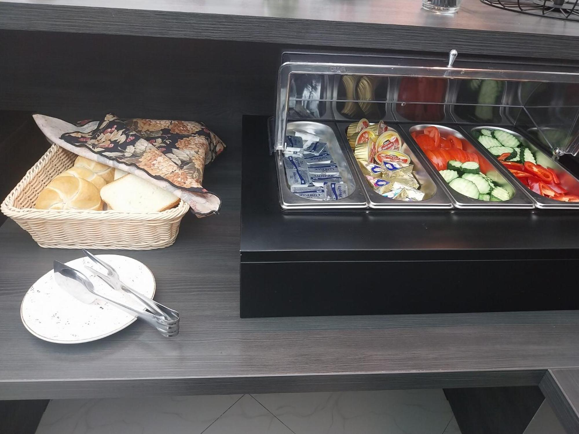 Hotel Novotheos Oradea Eksteriør bilde