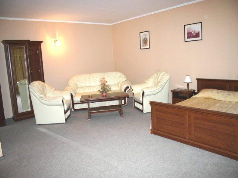 Hotel Novotheos Oradea Eksteriør bilde