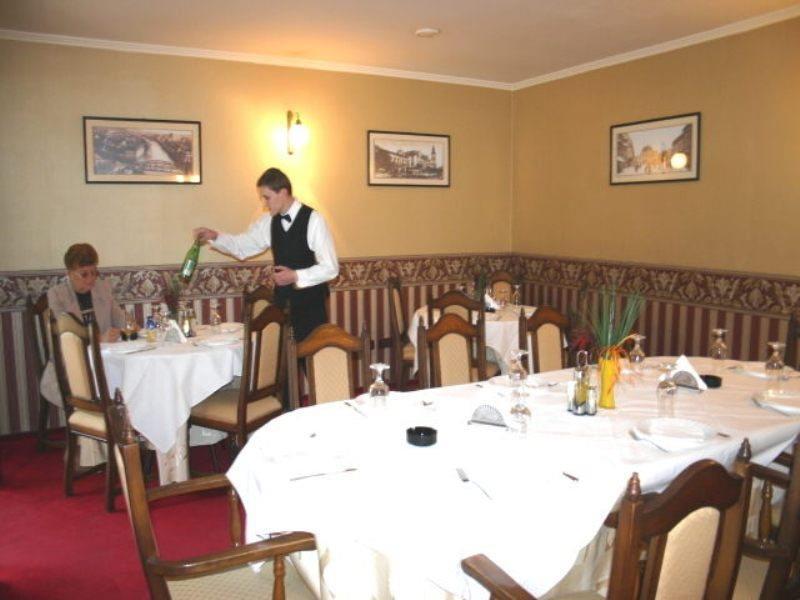 Hotel Novotheos Oradea Eksteriør bilde